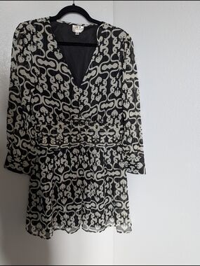 Vintage Her Destiny Black & Cream Printed V-Neck Dress